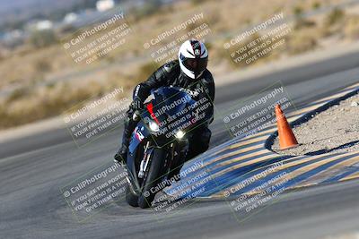 media/Jan-09-2022-SoCal Trackdays (Sun) [[2b1fec8404]]/Turn 11 (935am)/